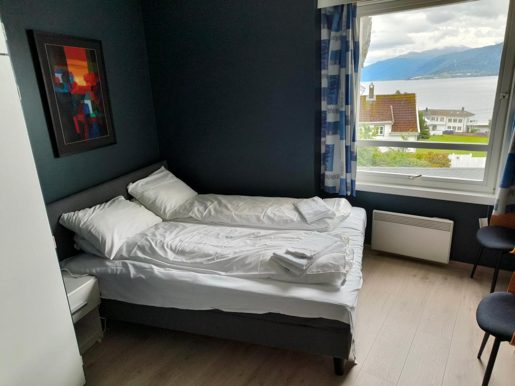 Kringsja Hotel Балестранд Екстериор снимка