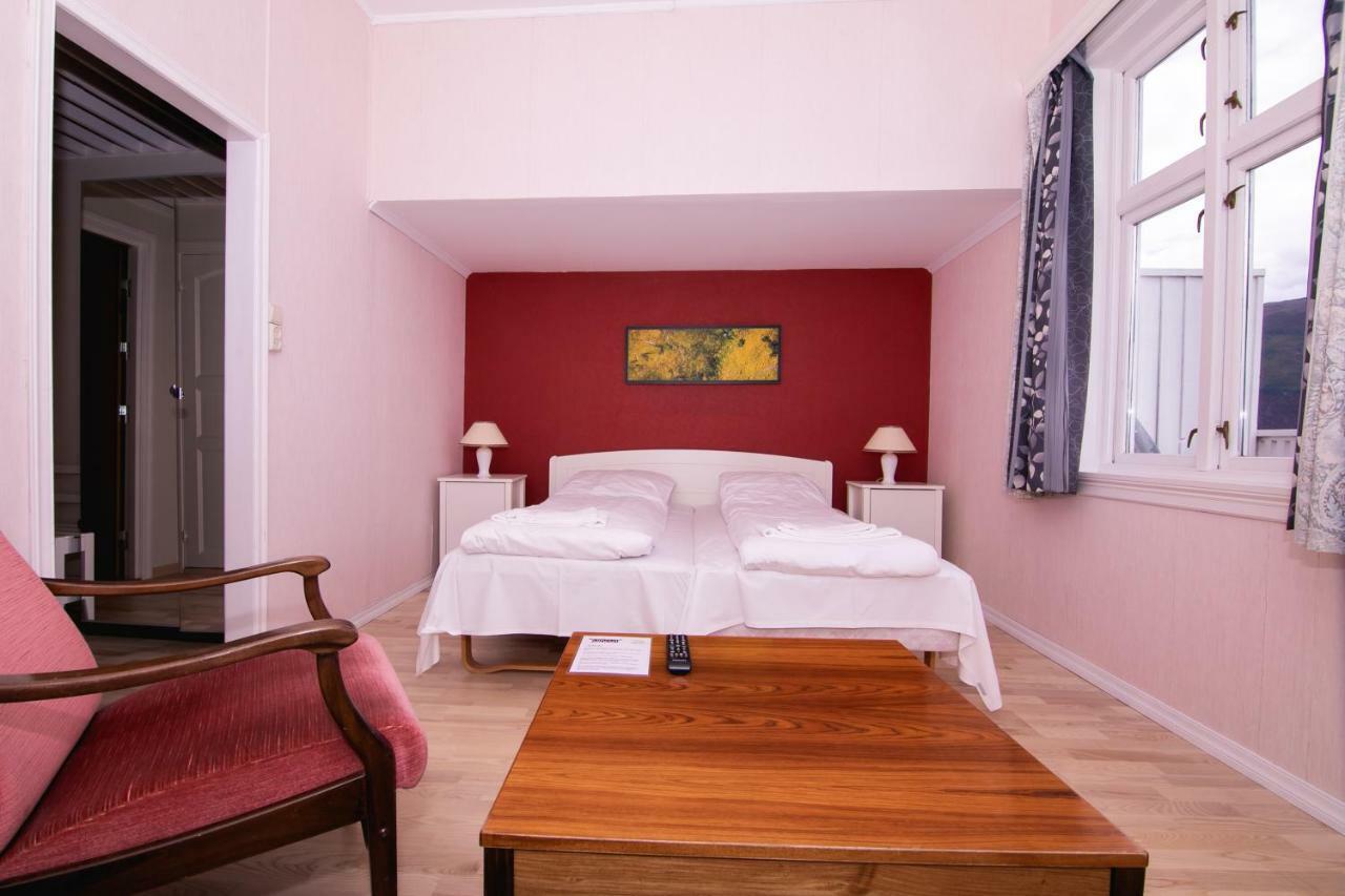 Kringsja Hotel Балестранд Екстериор снимка