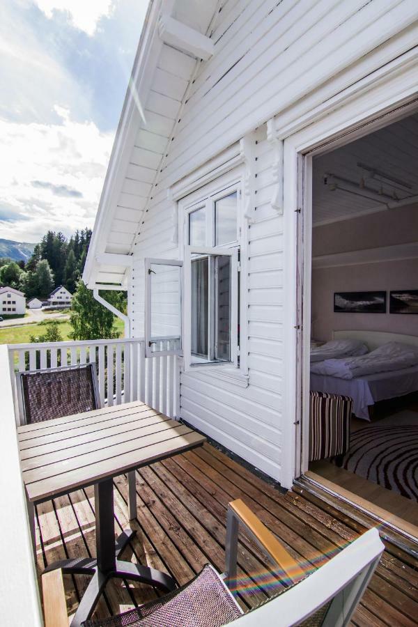 Kringsja Hotel Балестранд Екстериор снимка
