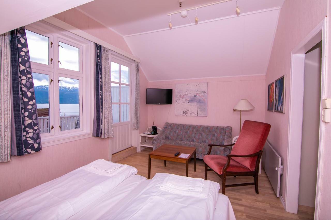 Kringsja Hotel Балестранд Екстериор снимка