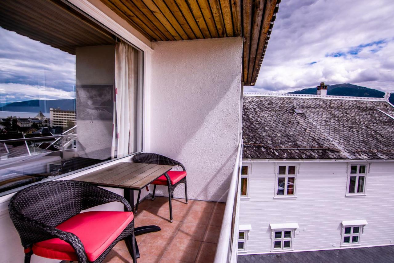 Kringsja Hotel Балестранд Екстериор снимка